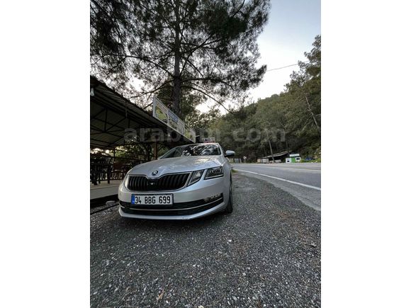 Sahibinden Skoda Octavia 1.6 TDI Style 2018 Model  183.500 km Gri (metalik)