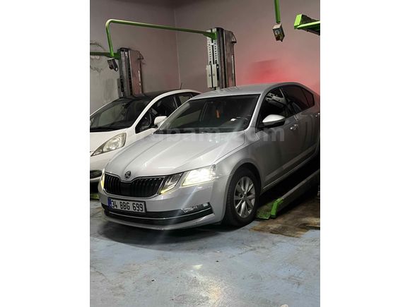 Sahibinden Skoda Octavia 1.6 TDI Style 2018 Model  183.500 km Gri (metalik)