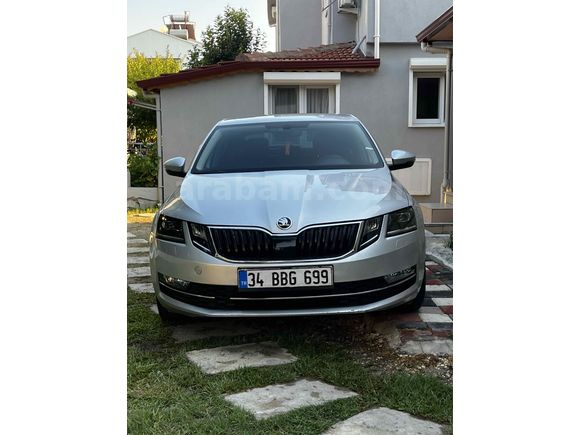 Sahibinden Skoda Octavia 1.6 TDI Style 2018 / 186.000 km Gri (Metalik)