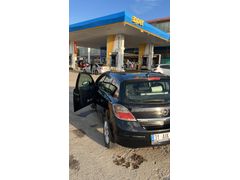 Sahibinden Opel Astra 1.3 CDTI Essentia konfort 2011 Model  175.000 km Siyah