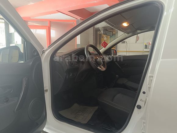 ÖĞRETMENDEN PİYASASININ ALTINDA 2019 0,9 TCE RENAULT SYMBOL