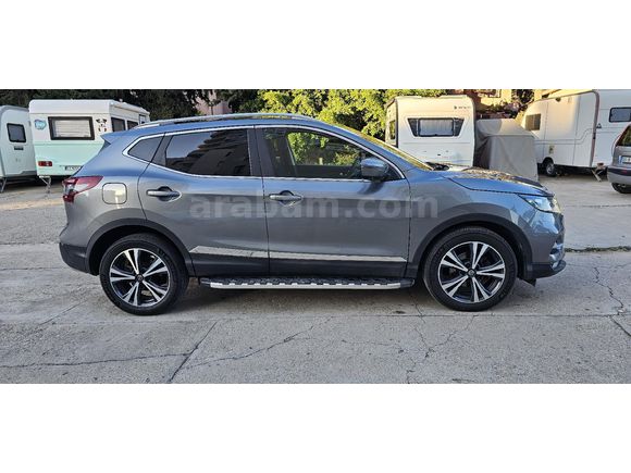 Sahibinden Nissan Qashqai 1.3 DIG-T Sky Pack Plus 2021 Model