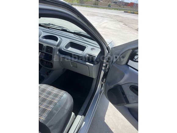 Sahibinden Renault Clio 1.5 dCi Extreme 2004 Model  348.000 km Gri (Gümüş)