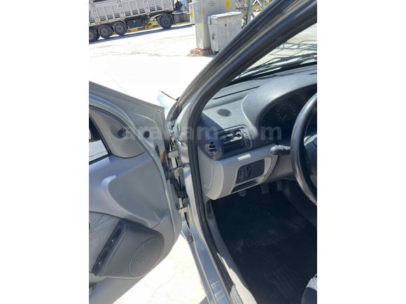 Sahibinden Renault Clio 1.5 dCi Extreme 2004 Model  348.000 km Gri (Gümüş)