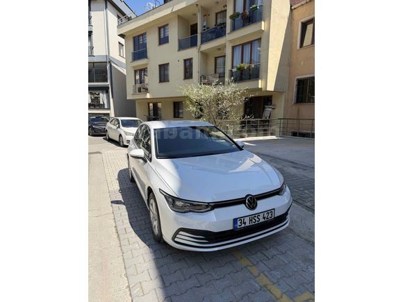 Sahibinden Volkswagen Golf 1.0 eTSi Life 2023 Model  8.800 km Beyaz-uzatılmış garantisi devam ediyor