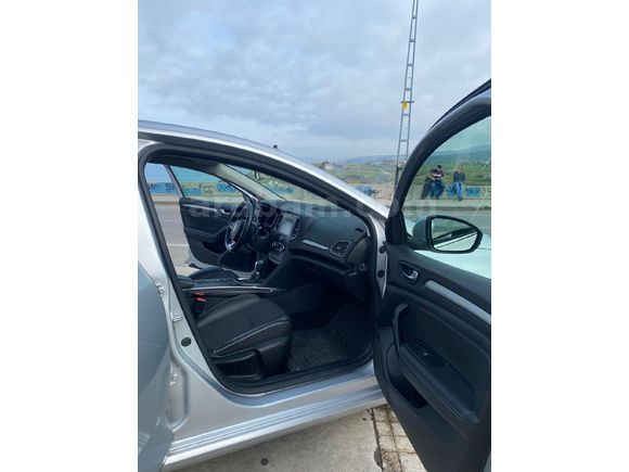 Sahibinden Renault Megane 1.5 Blue DCI Icon 2020 Model