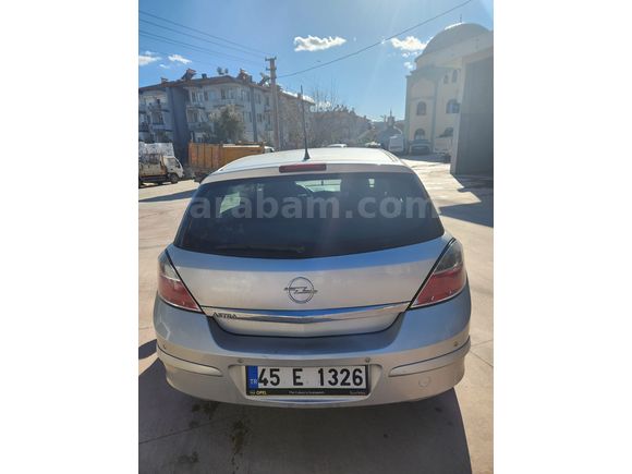 öğretmenden Opel Astra 1.6 Essentia Konfor 2013 Model