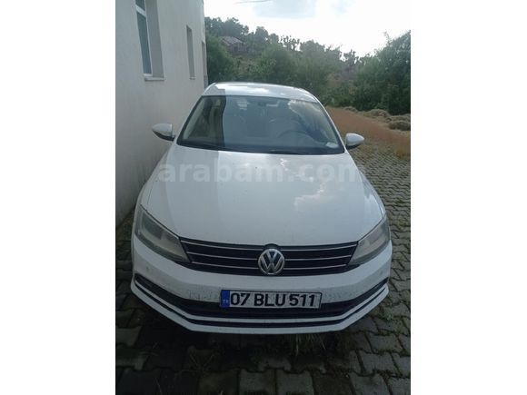 Sahibinden Hatasız Boyasız Bakımlı Volkswagen Jetta 1.6 TDi Comfortline 2015 Model  240.000 km Beyaz