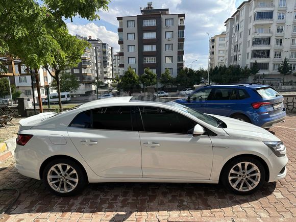 HATASIZ MEGANE-4 İCON PAKET