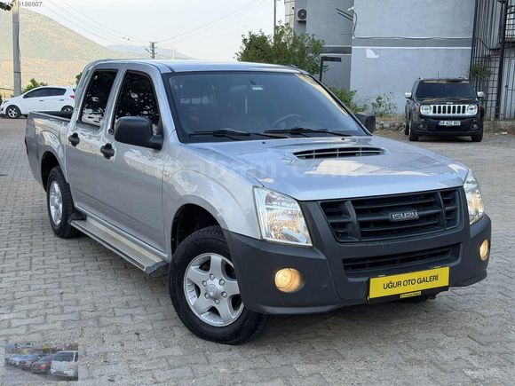 UĞUR OTO'DAN 2008 MODEL ORJİNAL 207.847 KM'DE ISUZU DMAX