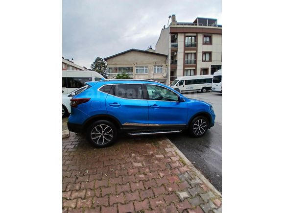 Sahibinden Nissan Qashqai 1.3 DIG-T Sky Pack 2020 Model Mavi