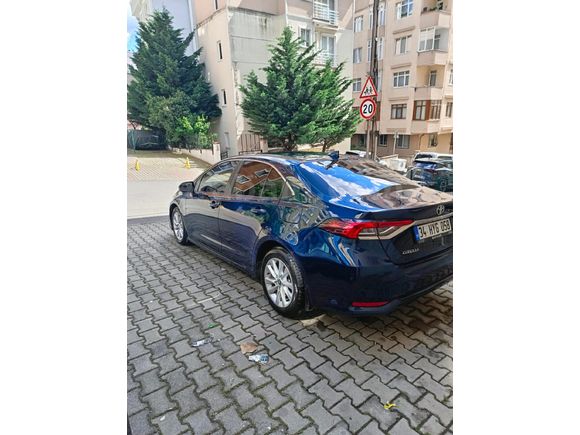 İLK SAHİBİNDEN 2024 ÇIKIŞLİ DÜSÜK KM COROLLA