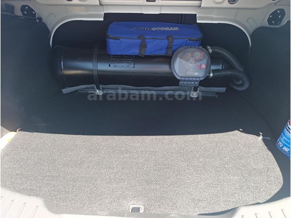 ÖĞRETMENDEN SATILIK 92 BİN KM'DE
