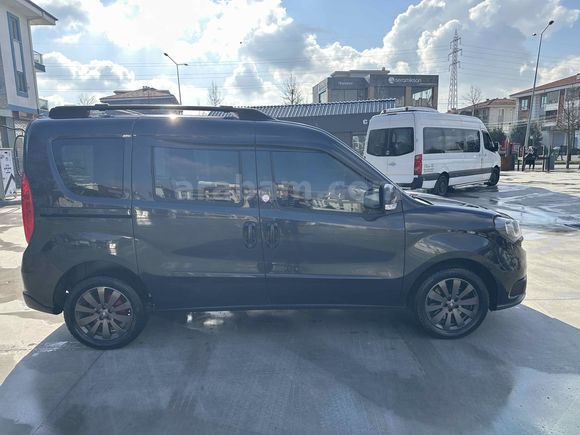 Sahibinden Fiat Doblo Combi 1.6 Multijet Premio Plus  20.YIL ÖZELSERI·
2020