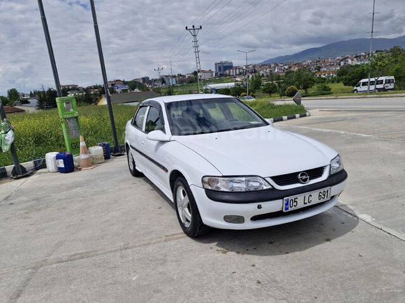 Sahibinden Opel Vectra 2.0 CD 1996 Model