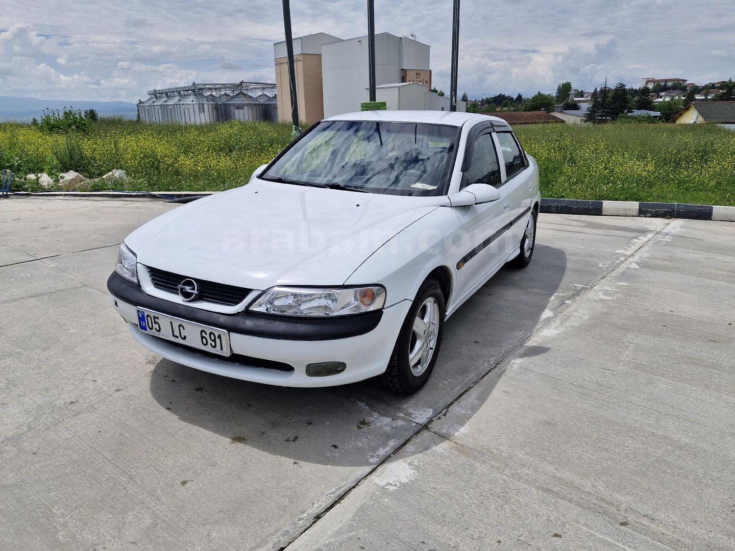 【中古】［CD］VEDA Sahibinden Opel Vectra 2.0 CD 1996 Model Amasya 335.000 km Beyaz