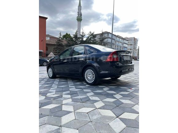 Sahibinden Ford Focus 1.6 TDCi Titanium 2008 Model  196.000 km Siyah