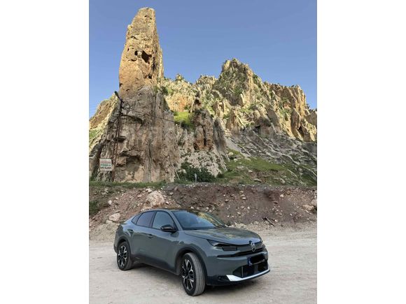 Şırnak’ta Tek Sahibinden Citroen C4 X 1.2 PureTech Max 2025 Model  8.500 km Yeşil
