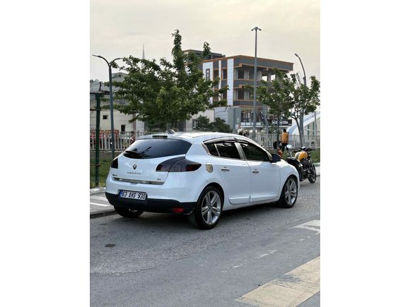 Sahibinden Renault Megane 1.5 dCi Dynamique 2011 Model 