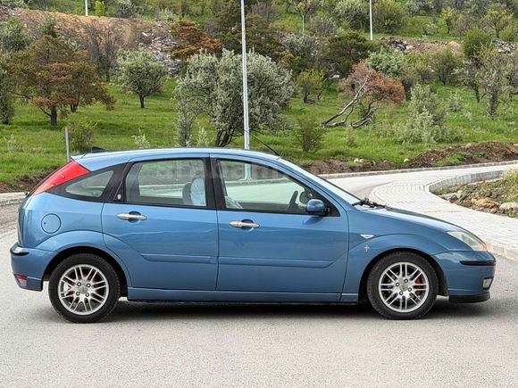 Sahibinden Ford Focus 1.6 Ghia 2004 Model 