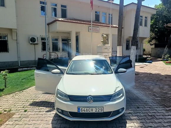 Sahibinden Volkswagen Jetta 1.6 TDi Comfortline 2012 Model  278.000 km Beyaz