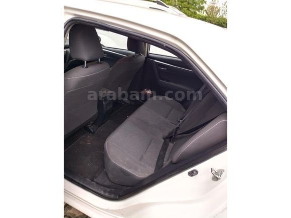 ACİLLLL. Toyota Corolla 1.4 D-4D Touch 2016 166.000 Km otomatik. ufak pazarlikli l