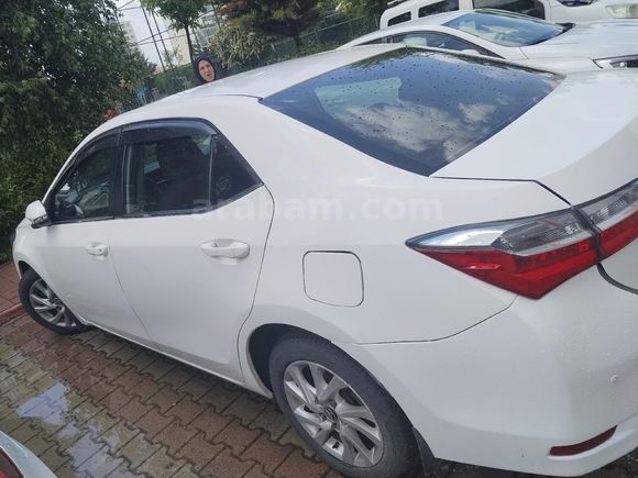 ACİLLLL. Toyota Corolla 1.4 D-4D Touch 2016 166.000 Km otomatik. ufak pazarlikli l