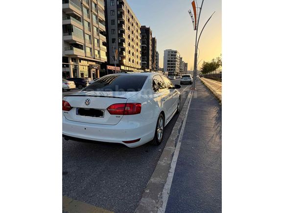 Sahibinden Volkswagen Jetta 1.6 TDi Comfortline 2014 Model  217.000 km Beyaz