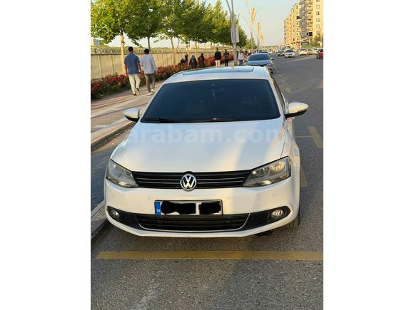 Sahibinden Volkswagen Jetta 1.6 TDi Comfortline 2014 Model  217.000 km Beyaz