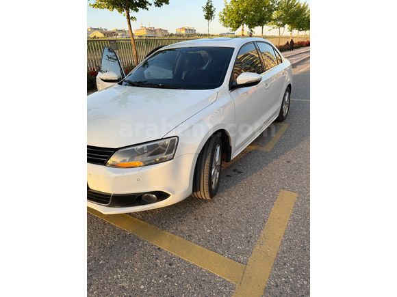 Sahibinden Volkswagen Jetta 1.6 TDi Comfortline 2014 Model  217.000 km Beyaz