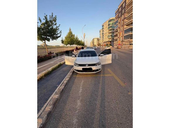 Sahibinden Volkswagen Jetta 1.6 TDi Comfortline 2014 Model  217.000 km Beyaz
