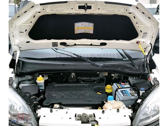 Auto KILINÇ da 2015 Doblo Premio 1.6 M. Jet 107.750 Km