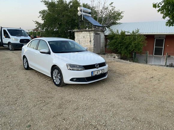 Sahibinden Volkswagen Jetta 1.6 TDi Trendline 2013 Model  245.000 km Beyaz