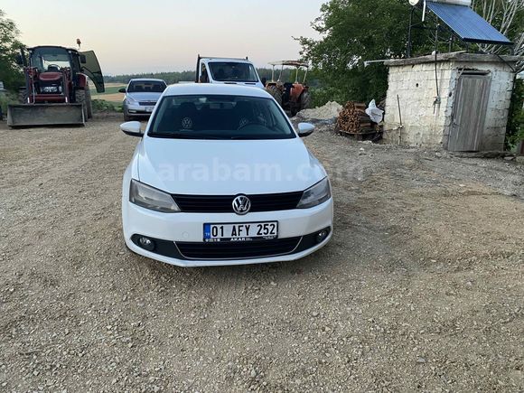 Sahibinden Volkswagen Jetta 1.6 TDi Trendline 2013 Model  245.000 km Beyaz