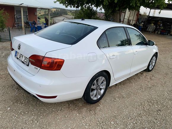 Sahibinden Volkswagen Jetta 1.6 TDi Trendline 2013 Model  245.000 km Beyaz