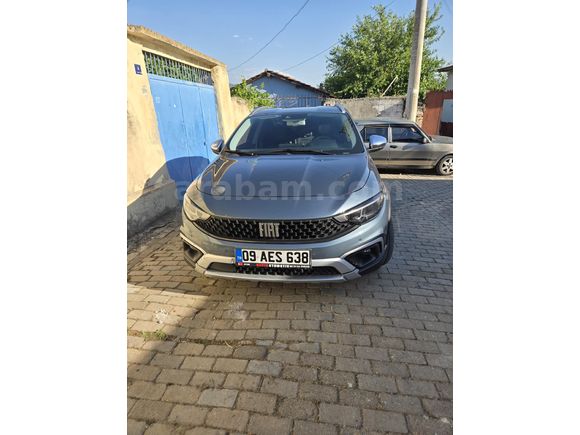 Sahibinden Fiat Egea Cross 1.6 Multijet Lounge plus  2024 Model  95668km Mavi (metalik)