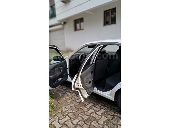 Sahibinden Hyundai Accent 1.5 GLS 2000 Model