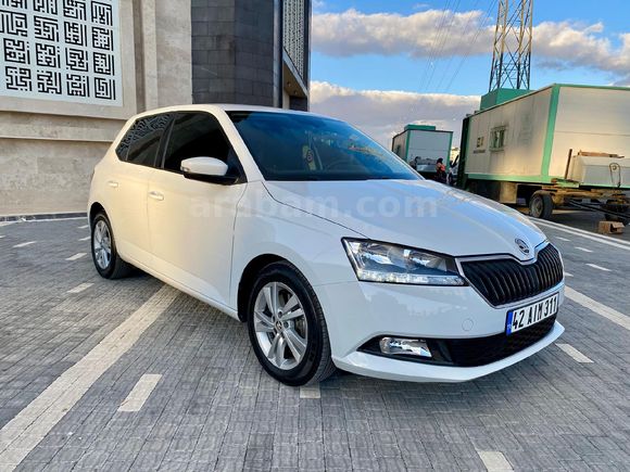 Sahibinden Skoda Fabia 1.0 TSİ turbo Premium 2021 Model