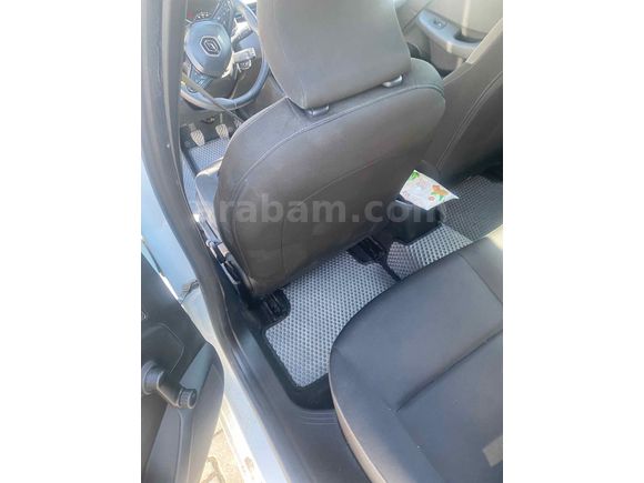 Sahibinden Renault Clio 1.0 SCe Joy 2022 Model 