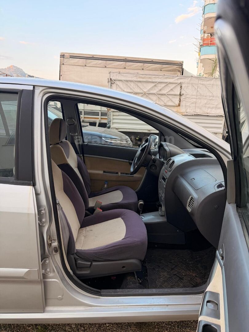 Sahibinden Chery Kimo 1.3 Forza 2011 Model Mersin 140.000 km Gri (Gümüş) 6