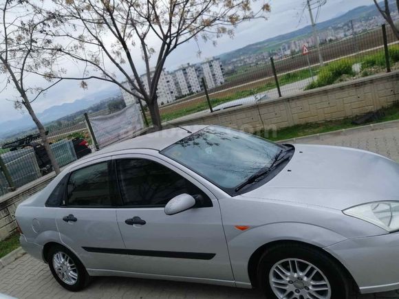 Sahibinden Ford Focus 1.6 Ghia 2001 hatasız Model 
