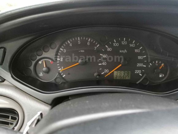 Sahibinden Ford Focus 1.6 Ghia 2001 hatasız Model 