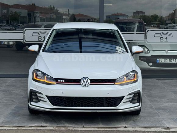 Galeriden Volkswagen Golf 1.6 TDi BlueMotion Comfortline 2017 Model Aksaray 190.000 km Beyaz