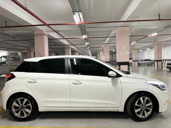 Sahibinden Hyundai i20 1.4 CRDi Style 2017 Model 