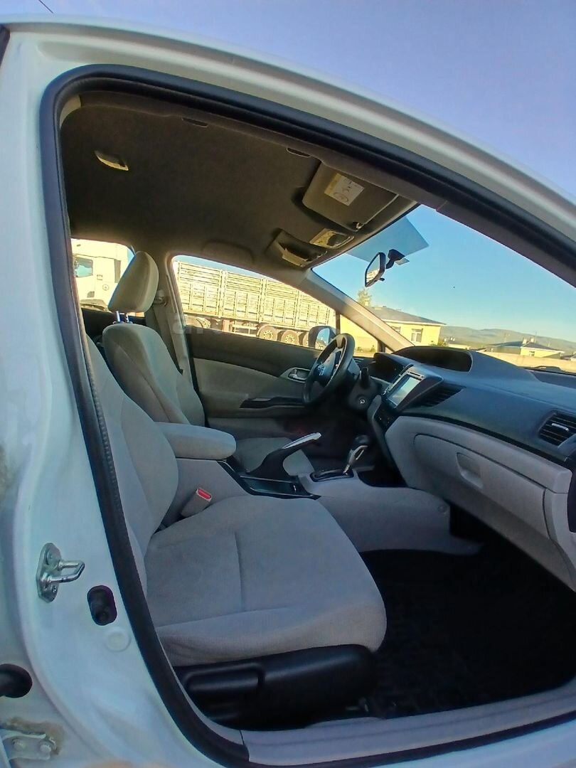 Sahibinden Honda Civic 1.6i VTEC Dream 2016 Model Erzurum 74.000 km Beyaz 4