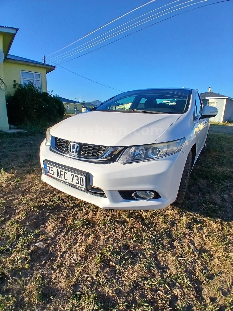 Sahibinden Honda Civic 1.6i VTEC Dream 2016 Model Erzurum 74.000 km Beyaz 5
