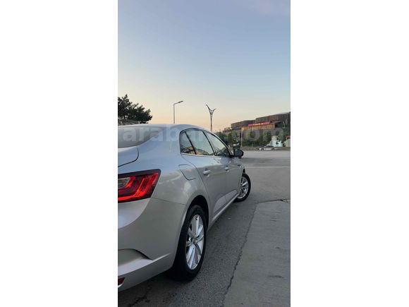 Sahibinden Renault Megane 1.5 Blue DCI Touch 2020 Model 