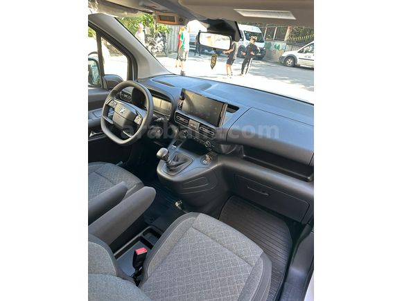 Sahibinden Opel Combo 1.5 CDTI Essential 2025 Model  22.000 km Beyaz