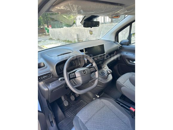 Sahibinden Opel Combo 1.5 CDTI Essential 2025 Model  22.000 km Beyaz
