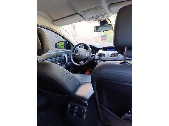 Sahibinden Renault Latitude 1.5 dCi Executive 2011 Model